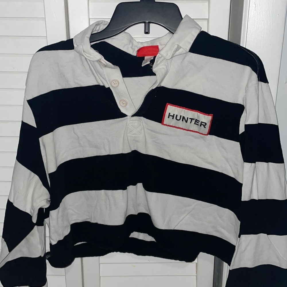 Black and white Hunter for Target long sleeve shirt, cropped. Sized large.
